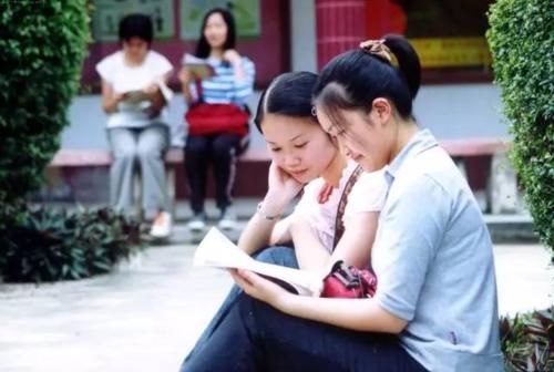 学生|讨论一下：老师面对成绩差的学生，更愿意放弃，还是特殊照顾？