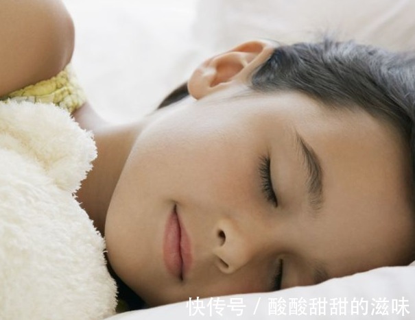 孩子|“补钙状元”终于被发现,隔三差五给孩子吃,15岁身高1米83