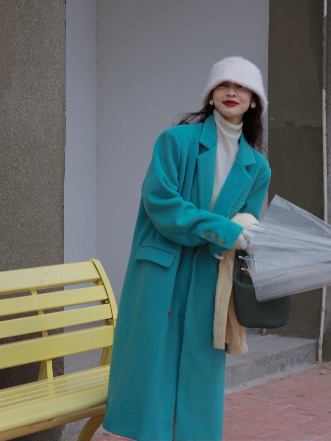 减龄感 普通人怎么把“大衣”穿出高级感?看看这些博主的搭配,优雅精致