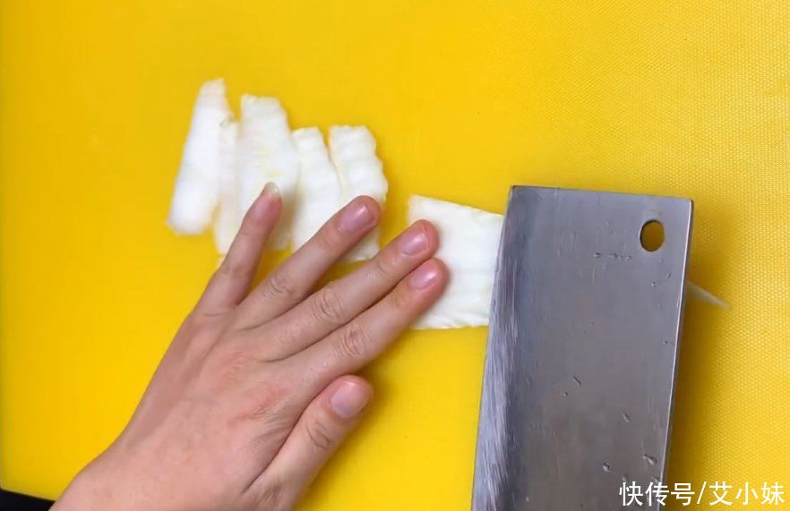 白菜要是这样做，就是最好吃的家常菜了，天天吃都吃不够