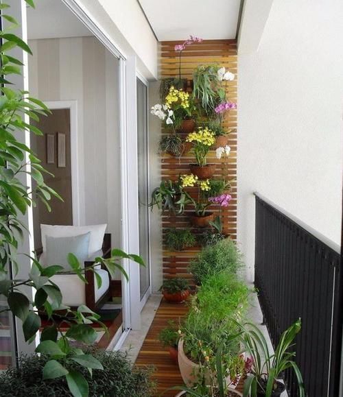 阳台上|卧室带阳台好还是客厅带阳台好太多人不懂,入住才知道是个坑