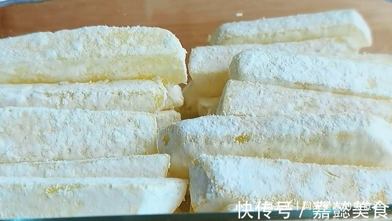 最近很火的土豆做法，店里卖12块钱，在家不到3块钱就能做，真香