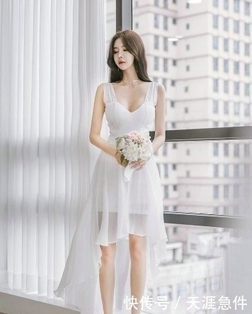 性感|性感写真:披肩长发美女白纱裙气质冷艳,尽显女性魅力