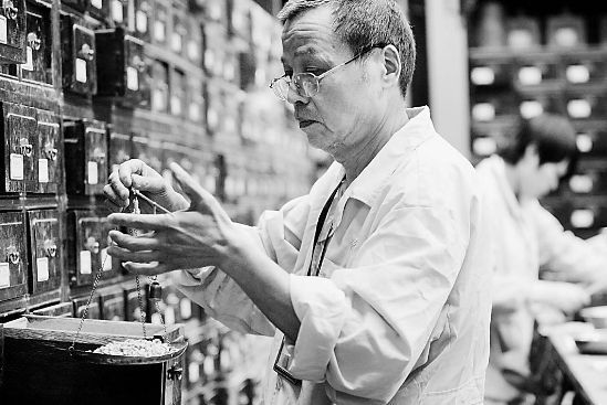 腿虚|让中药师掉泪的小方子!治腿虚、腰虚、耳虚,却身背骂名