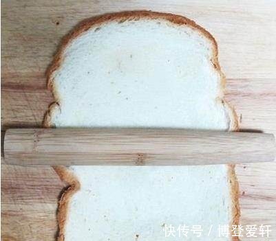 脆皮冰淇淋|把雪糕仍进油锅里半分钟,捞出来儿子忍不住吃了一大盘!