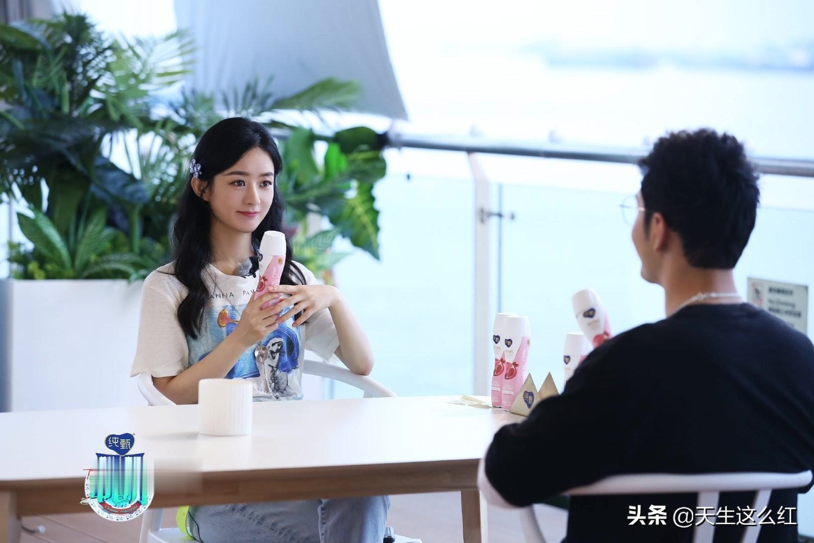 店长|赵丽颖接替黄晓明当店长的第一天,营业额就破纪录,低估她了