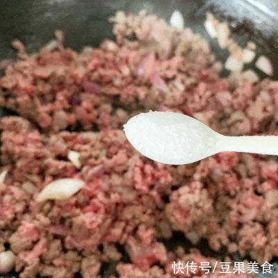 安佳|#安佳马苏里拉芝士挑战赛#全麦芝士牛肉饼