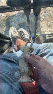 |搞笑GIF：本店月月的销售冠军，在这跳舞老板都不敢管