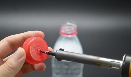 不管马桶多脏多臭,只需一个塑料瓶,马桶干净无异味,都学学吧