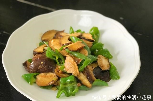 香菇和它一起炒,开胃解馋特过瘾,绝对让你多吃几碗米饭