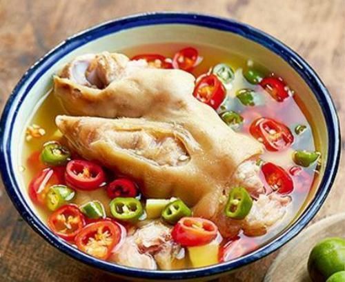 美食推荐：孜然烤香菇，酸汤辣猪手，酸汤丸子，青椒炒山药的做法