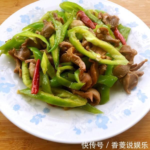 美食推荐私房浇汁豆腐，爆炒鸡胗，卤牛肚的做法