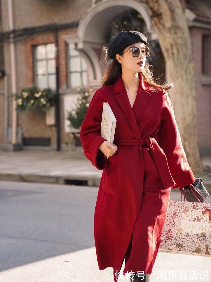 配色 建议中年女性,过年穿红色记住“3种配色+3个技巧”,时髦又高级