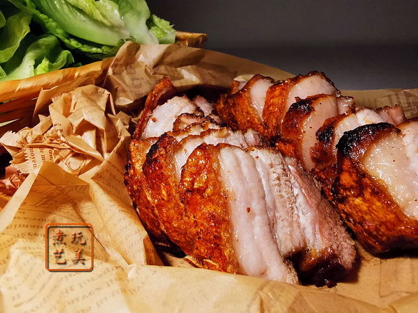 脆皮|不用油,也有酥香可口的脆皮五花肉,一下刀,酥脆到不行