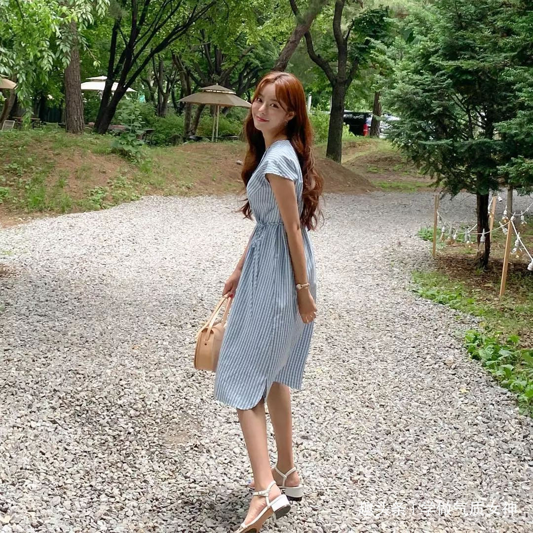 一字带凉鞋 凉鞋,这样穿才时髦 !