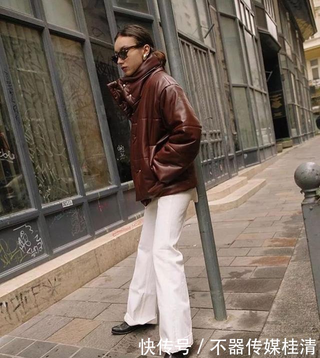 总选|羽绒服别总选黑白灰!2021五大流行色,显白又气质,早穿早美