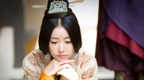 名字|两位名字为丽华的皇后,一个母仪天下,一个处境尴尬