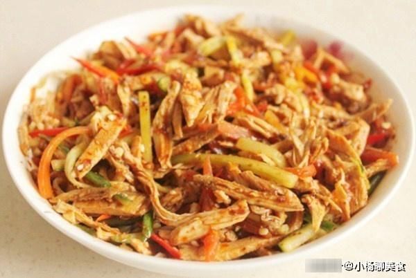 快手|夏天，鸡胸肉这样做，味道鲜美，简单快手，适合不想下厨的懒人们
