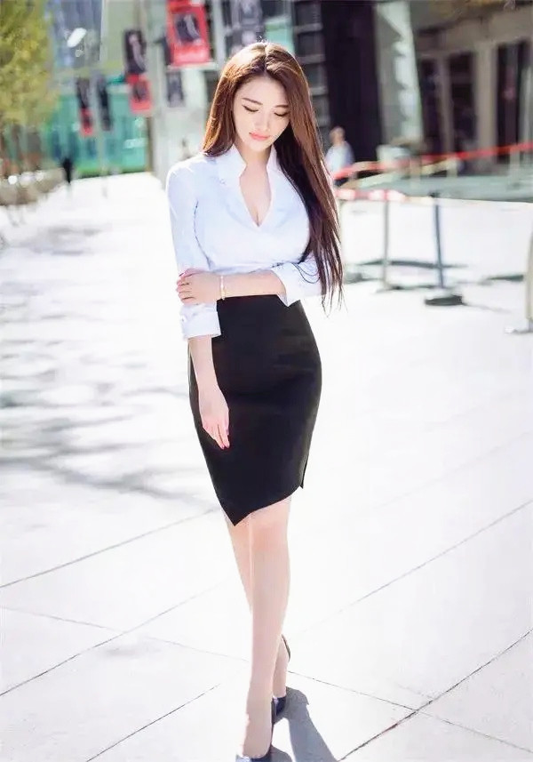 婀娜|“百变女王”王怡珂好美,穿复古旗袍精致唯美,完美呈现婀娜身材