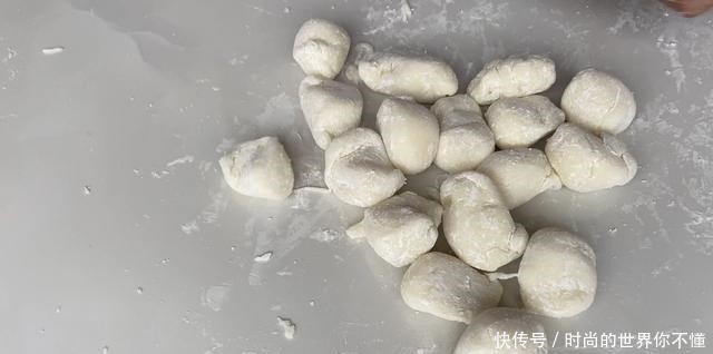 爱吃糯米粉的一定要收藏,这做法还第一次见,出锅一会就光盘!