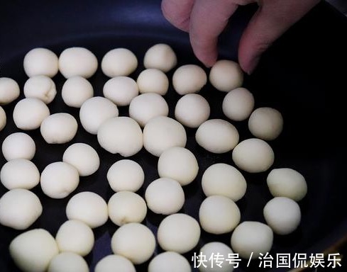 食用油|馒头别蒸了，教你一个好吃做法，做一次吃3天，孩子的零食不用买