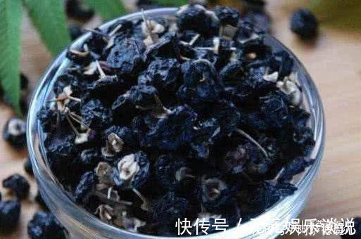 延缓衰老|冬季养生要会吃，推荐几种好食物，延缓衰老，排毒消脂，越吃越好