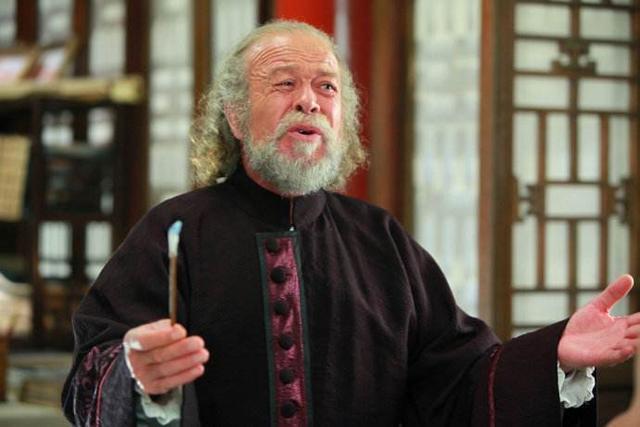 神医喜来乐@他演了四十年老外,只因长了张“洋人脸”,现实却是个地道山东人