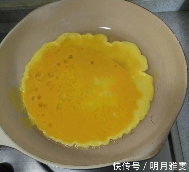 香味|香芹炒鸡蛋，入口充满了香味，很嫩，大人小孩都喜欢