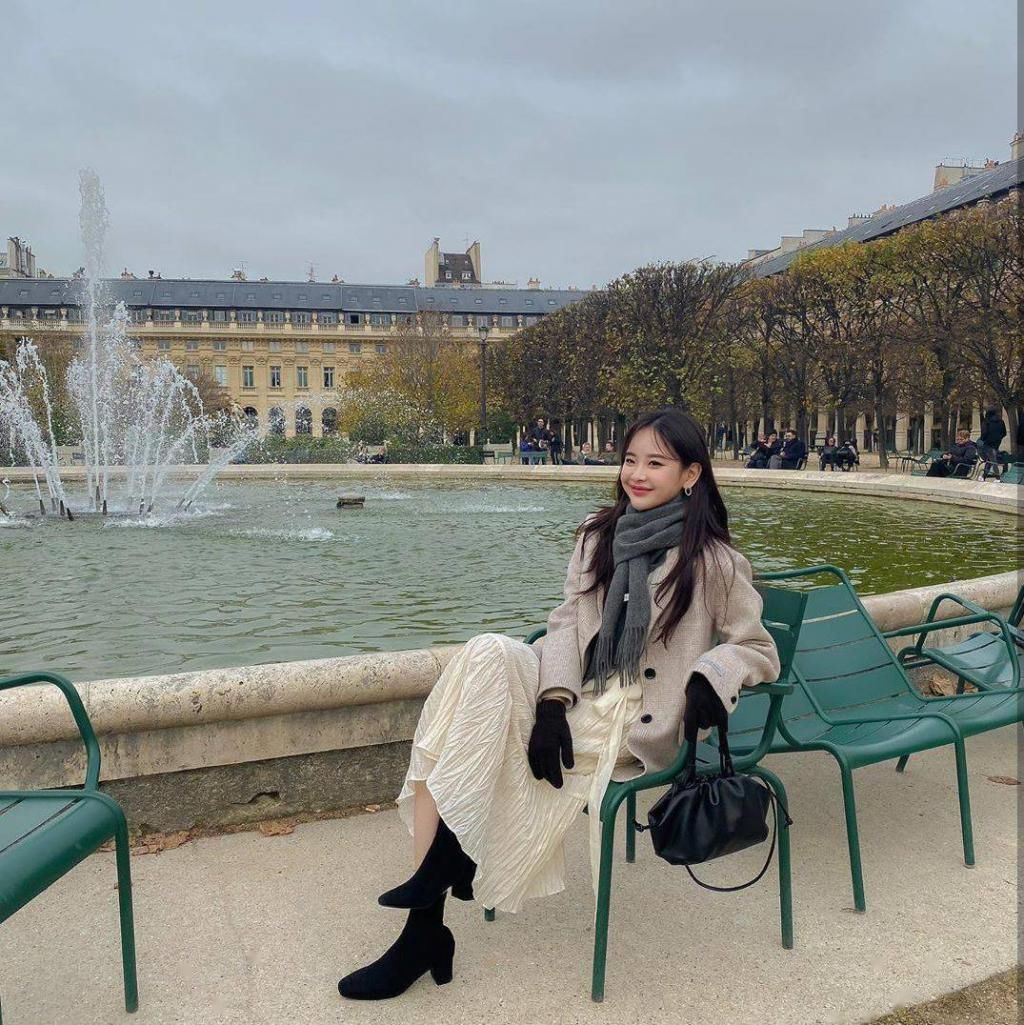  围巾|大衣+围巾，厚毛衣+围巾=入冬“王炸cp!”