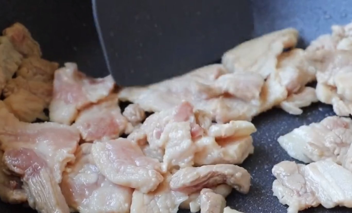 多给孩子吃这菜，高蛋白高营养，买来做包子，不发面不擀皮，真香