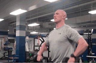 蝴蝶机|组数、次数、力竭!想要爆炸胸肌,先学会这样驾驭它们!