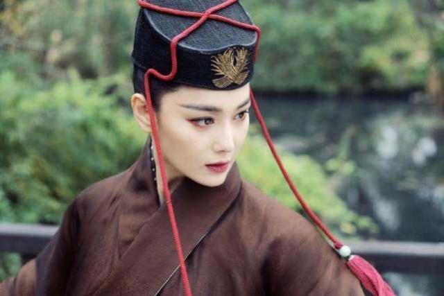  东方不败|东方不败为何一手好牌打的稀烂，被任我行翻盘反杀？秘密终被说出