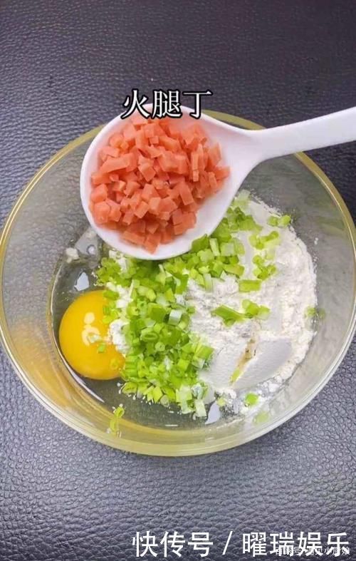 鸡蛋饼最快做法,手不沾面,早餐不用出去买了,在家就能做