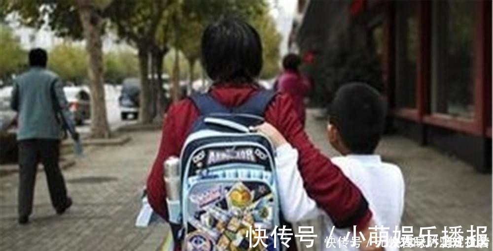 校车|从谁接送孩子上学,就能看出一个家庭不少问题,看看你家准吗?