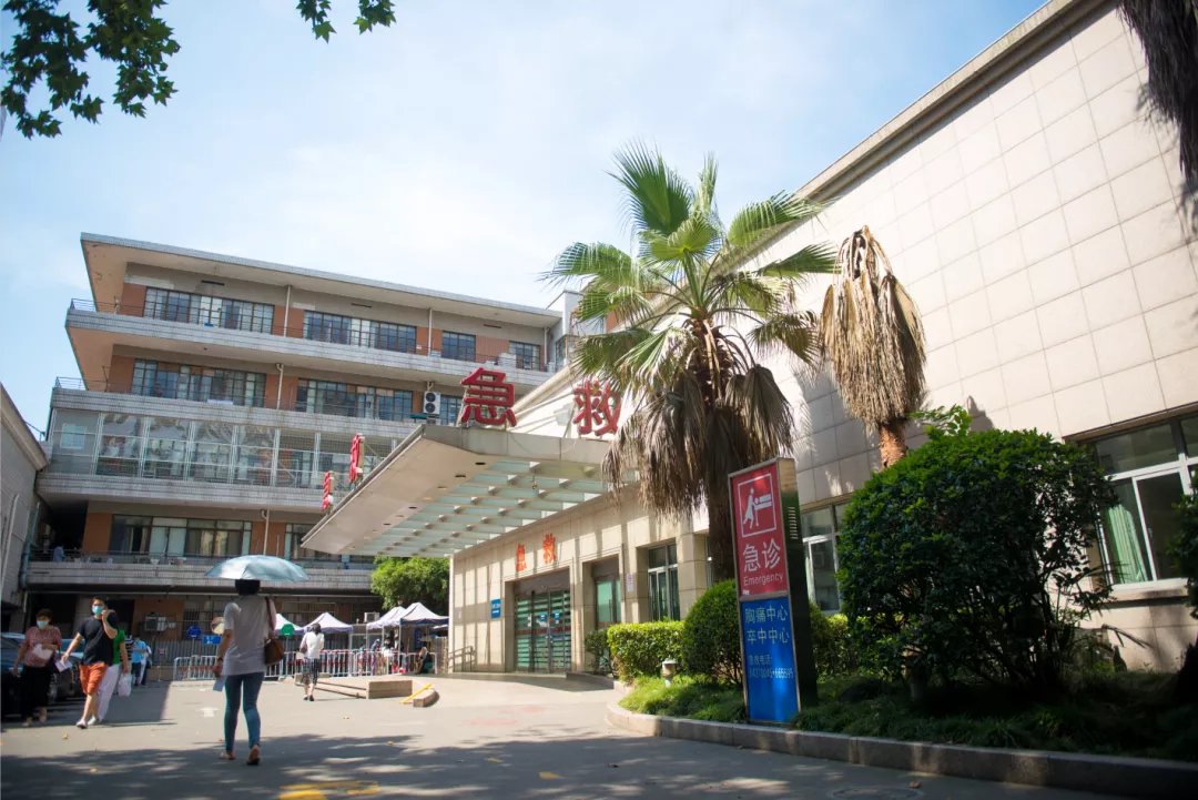 徐老伯|一次意外手指刮伤，82岁老伯几天后吞咽困难、呼吸困难，医生为他紧急截肢保命！只因一种细菌感染