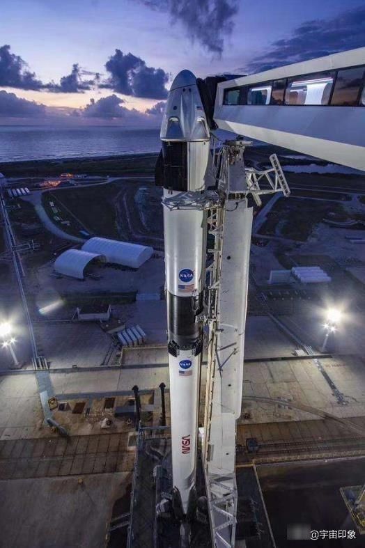 两名宇航员升空后无法直奔空间站轨道飞行18个小时，对接需手动