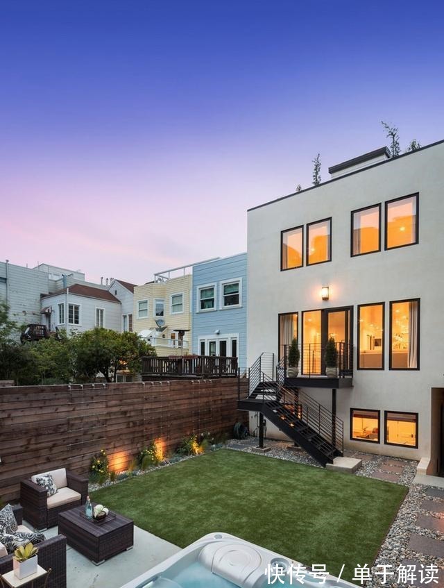 别墅|300㎡独栋大别墅,庭院露台一个不少,感觉可以在这里度假了