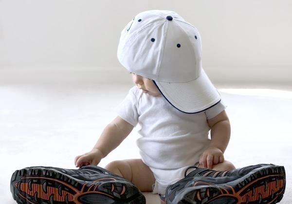 双脚|6岁孩子双脚变“畸形”,只因妈妈错误穿鞋方式,家长要引起重视