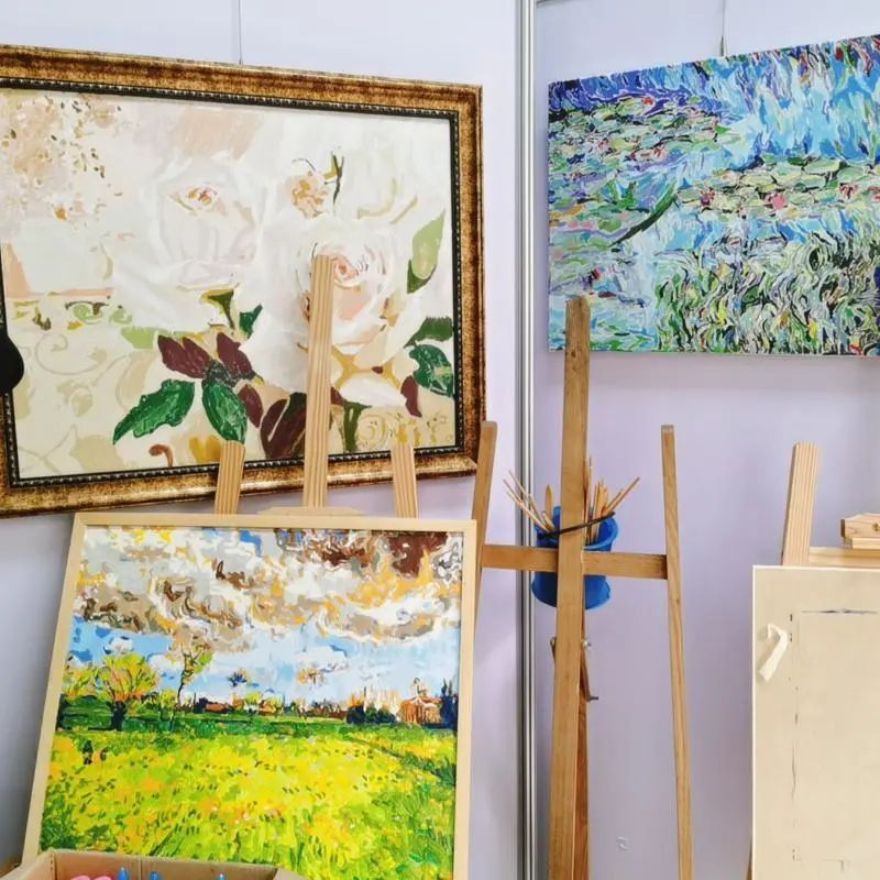 魏老师|月饼爆红后，宛平南路600号开画展了！“医院里的梵高”有何特别？