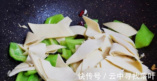 豆腐皮这样吃，方便又营养，家人也喜欢！