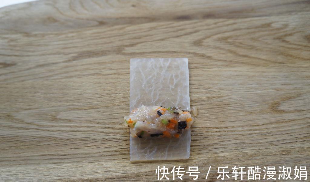 鸡肉|白萝卜鸡肉卷的家常做法,鲜香味美,好吃到根本停不下来