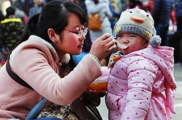 孩子|总打扮和从不打扮的妈妈,养出来的孩子,20年后差得不是一星半点