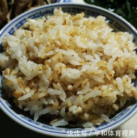 猪血|老年人养胃的正确方法日常生活可以多吃这几种食物