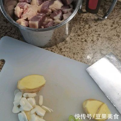 懒人必备这道香喷喷的炖牛肉，简单几步，十分钟就上桌