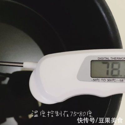 玉米油|纯手工打发的古早抖臀蛋糕，香浓绵密软到不知所措