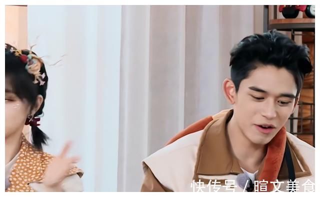 奔跑吧9:杨颖险些摔倒,郑恺急得喊出昔日爱称,不怕苗苗吃醋?