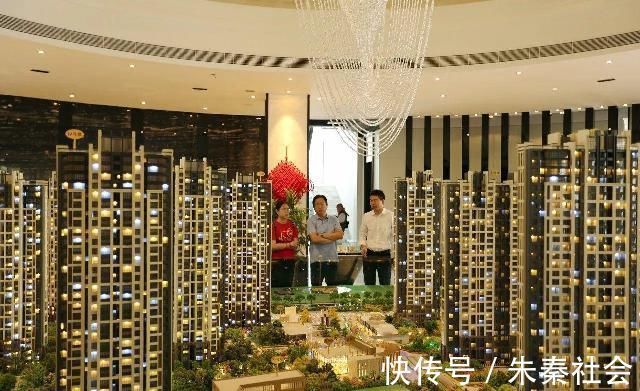 马云|中国有这么多房子,为何开发商仍不断建房曹德旺、马云一语中的