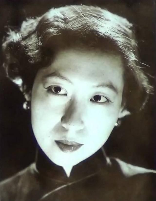 张子静!张爱玲生平照片大全,晚年潦倒死后一星期才被发现,自嘲活得像流浪狗!