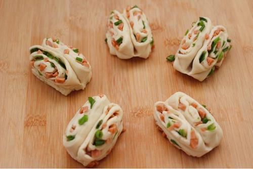 花生油|早起10分钟,做2笼小花卷,咸香柔软,搞定全家早餐主食