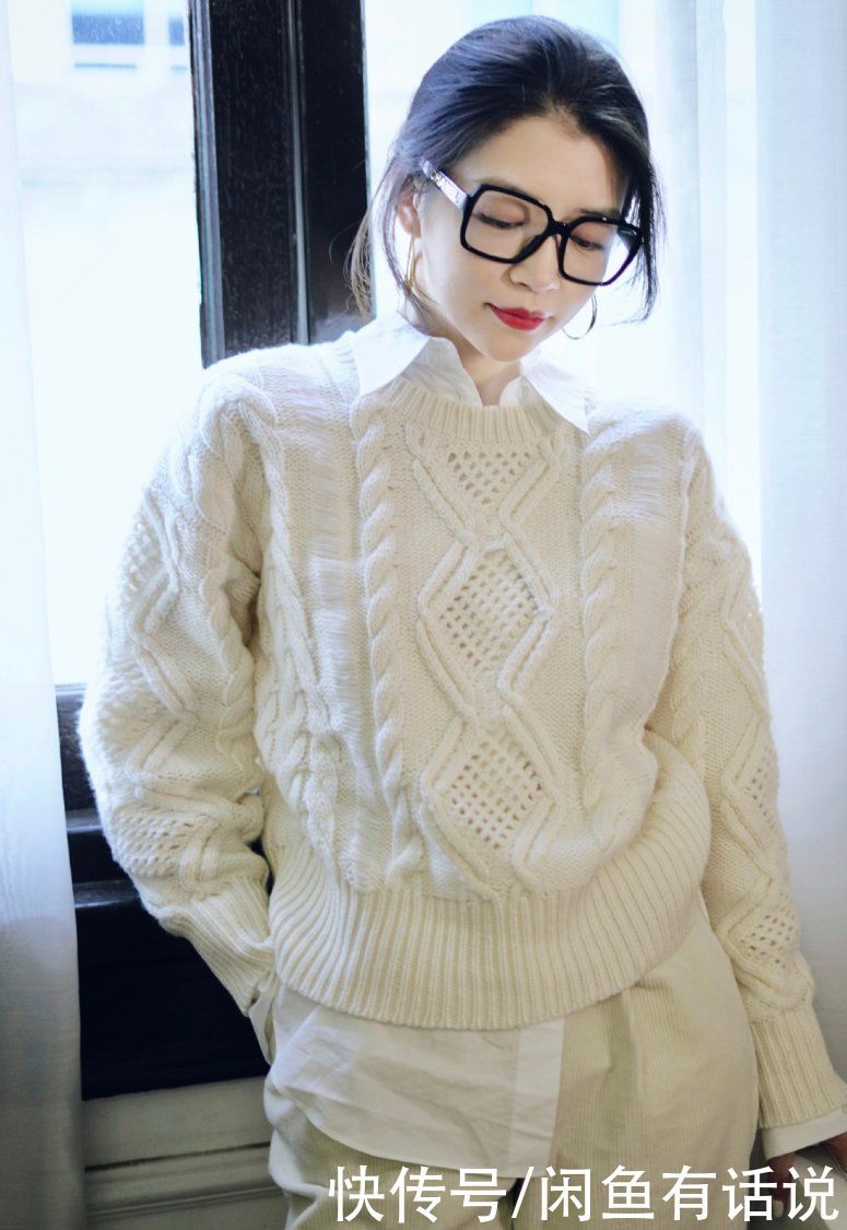 穿毛衣别总老一套,三木这4套“叠搭”就很时髦,基础款也显高级